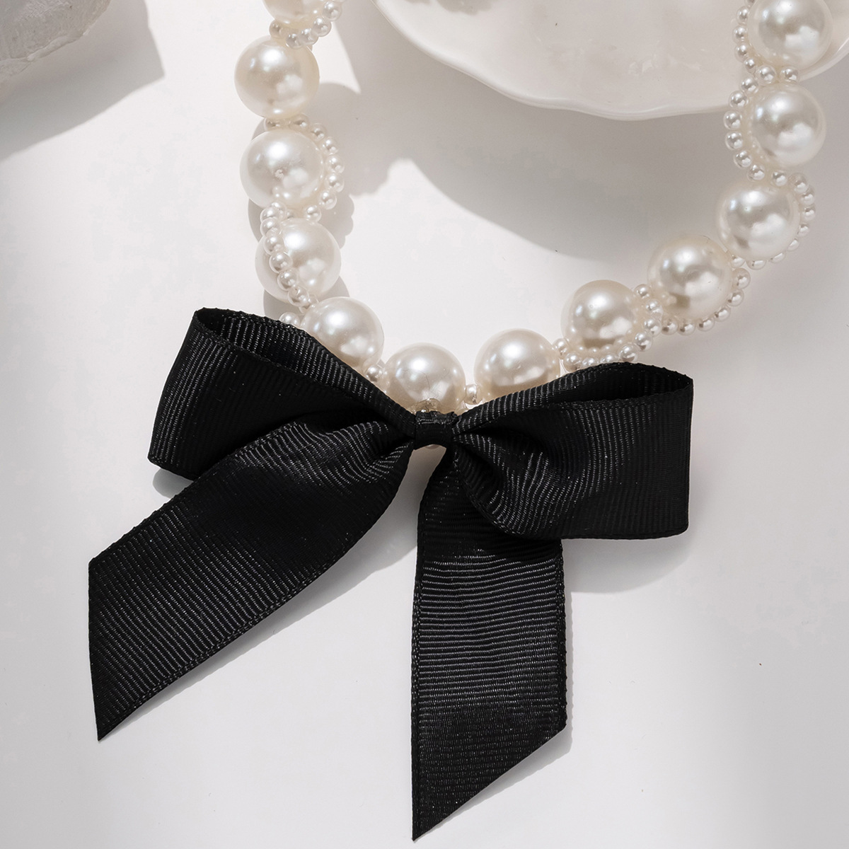 Exaggerated Ribbon Bow Necklace for Women Light High End Imitation Pearl Collarbone Chain Choker