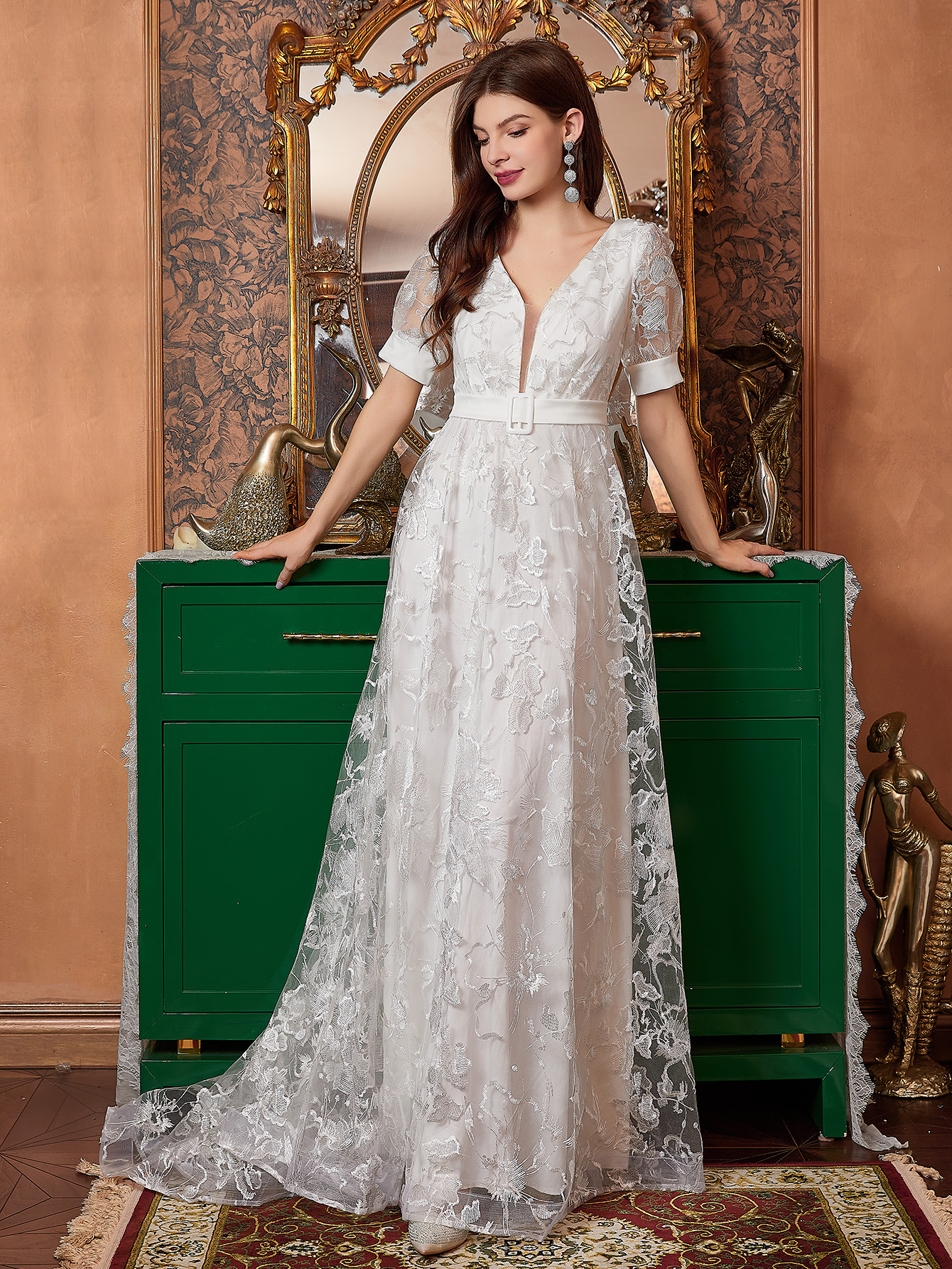 Womens new trailing lace wedding dress bridal gown banquet party V-neck trailing gown