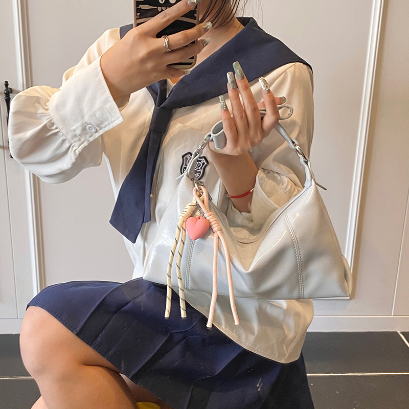 2025 New Large Capacity Fashion Versatile Commuter Underarm Soft Leather Simple Handbag Casual Shoulder Bag for Women