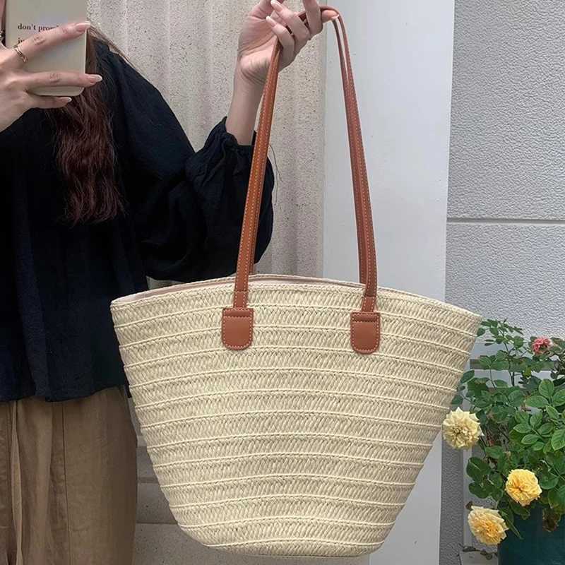 Large Capacity Women Braided Basket Beach Bags Rattan Woven Shoulder Bag Women Handmade Straw Handbags Summer Travel Bags W250524