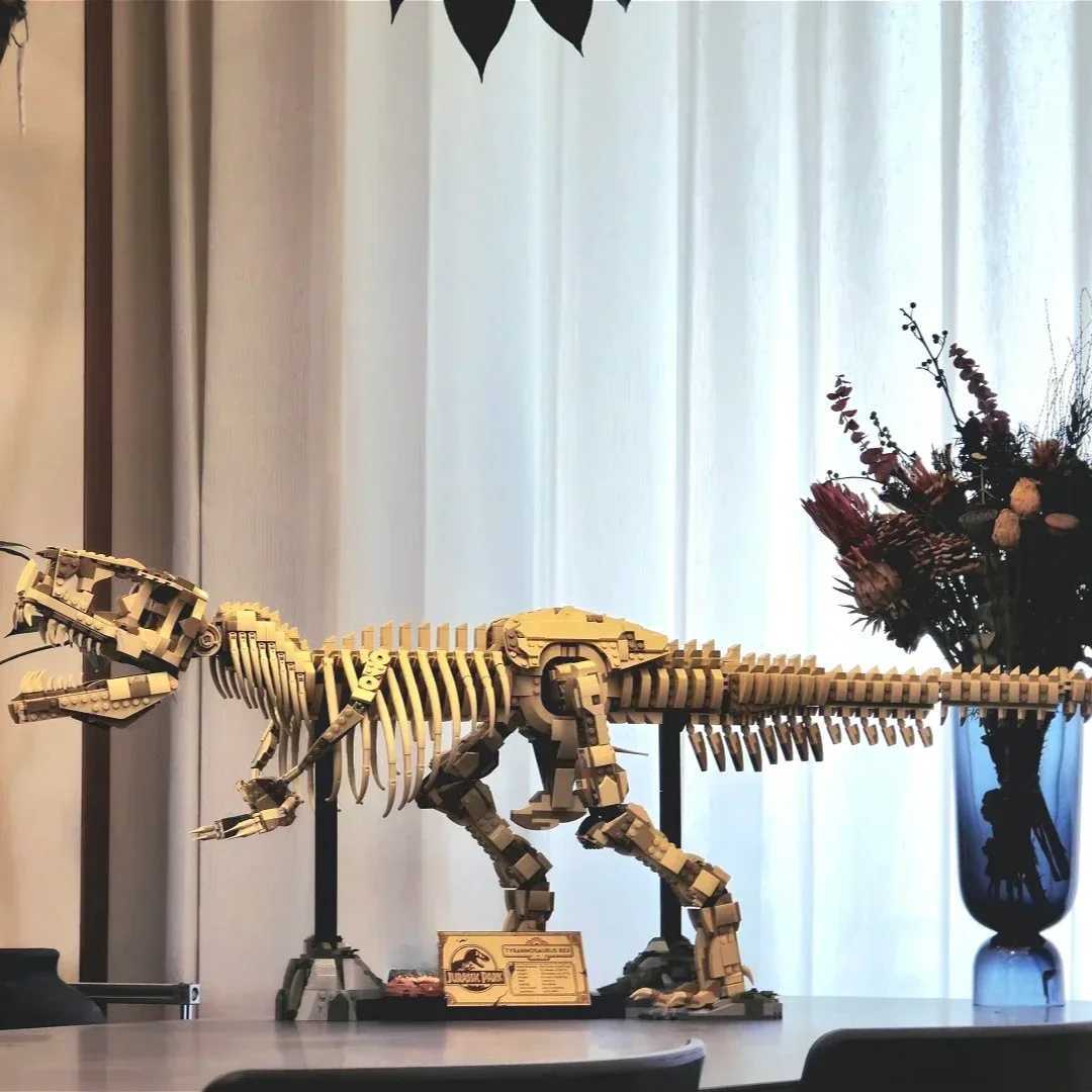 2025 New Creative Dinosaur T-Rex Fossils Tyrannosaurus Rex Building Blocks Dinosaur World Park Toys for Kids Boys Birthday Gifts M250526