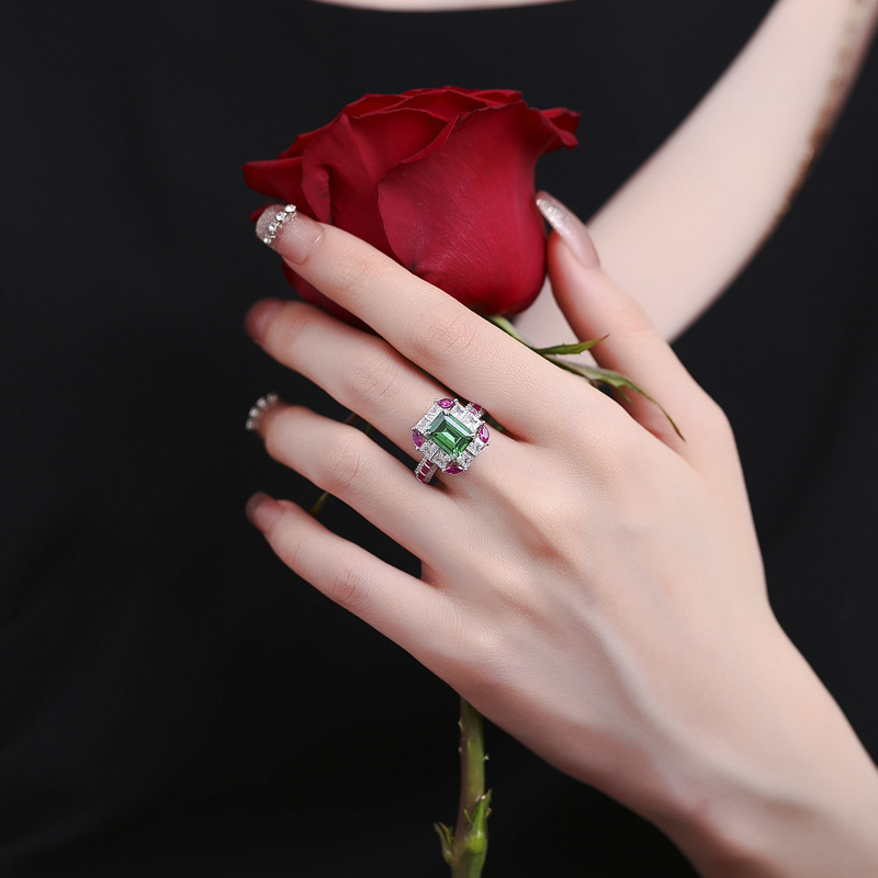 Stunning Contemporary 925 Silver Ring For Her - Radiant Imitation Emerald Accentuated at a Magnificent Size of 4 Cts.