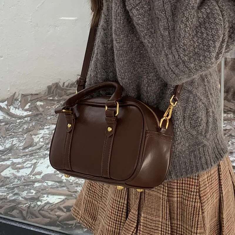 Casual Large Capacity Pu Leather Women 2024 New Autumn And Winter Retro Brown Commuter Shoulder Pillow Bag