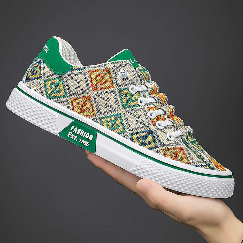 Summer 2025 New Trendy Versatile Breathable Casual Canvas Shoes Men's Round Head Low Top Flat Bottom Men's Board Shoes Designer Shoes Free S