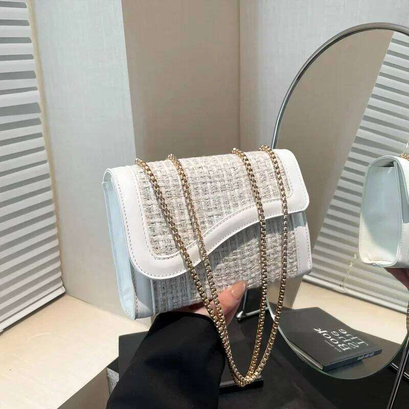 2025 Crossbody Spring New Personality Leisure One Simple Retro Women Gorgeous Fashion Chain Shoulder Bag