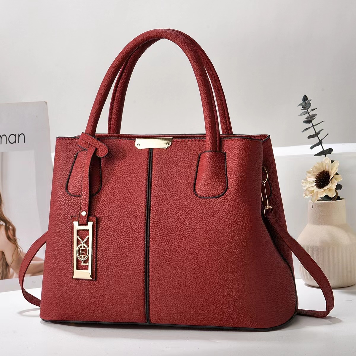 Designer Bag New Style Fashion Casual Free Shipping Wire Hook Large Capacity Shoulder Bag for Middle Aged Women