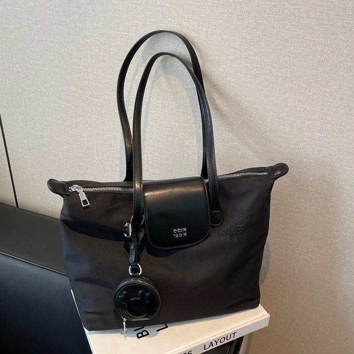 Women's Large Capacity Designer Nylon Cloth Bag New Fashionable Embroidery Handbag Casual Fashion Shoulder Bag Shopping Bag Free Shipping