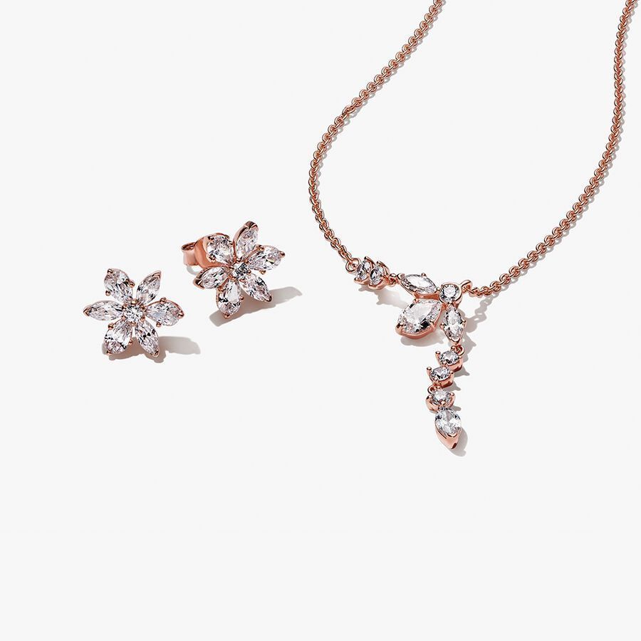 2025 New S925 Silver Love Gold Rune Necklace Simple and Versatile Snowflake Herbal Clavicle Chain