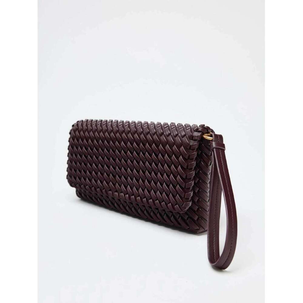 Women's Bags Designer Woven Exude A Sense Of Sophistication. Single-Shoulder Crossbody Flip Bags Are Simple And Versatile