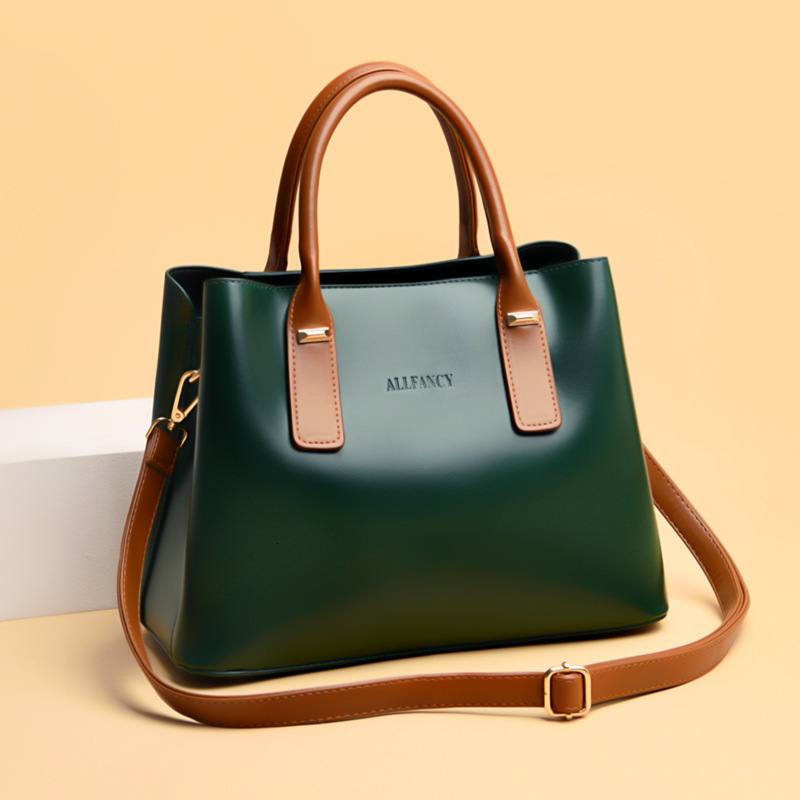 Free Shipping Designer Bag New Trend High Capacity Handbag Simple And Fashionable Women's Shoulder Crossbody Bag European Urban Commuting Package