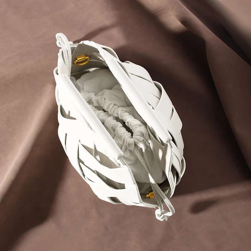 New Trend Fashion Handbags And Purses For Women Designer Triangle Hobos Hollow Out Vegetable Basket Leather Shoulder Bags bag