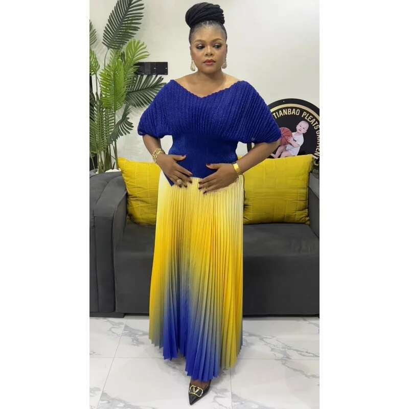 DUOSHA Pleated 2 Pieces Set Women Fashion V Neck Short Batwing Sleeves Irregular Hem T-Shirt + New Gradient Color Skirt