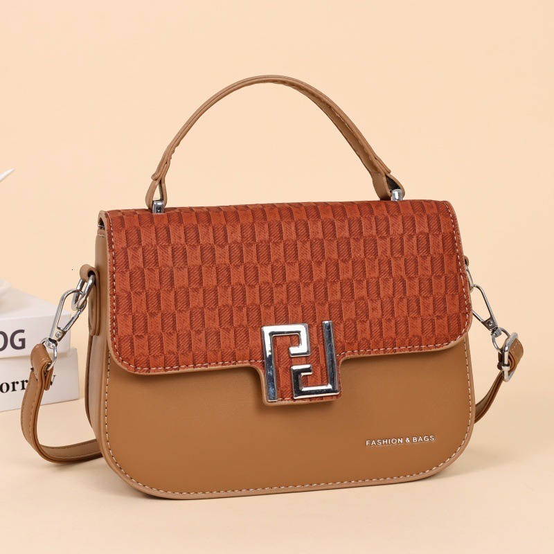 Top quality brand new free delivery designer bag 2025 new fashionable high-end texture niche armpit chain diagonal cross shoulder bag new free deliver