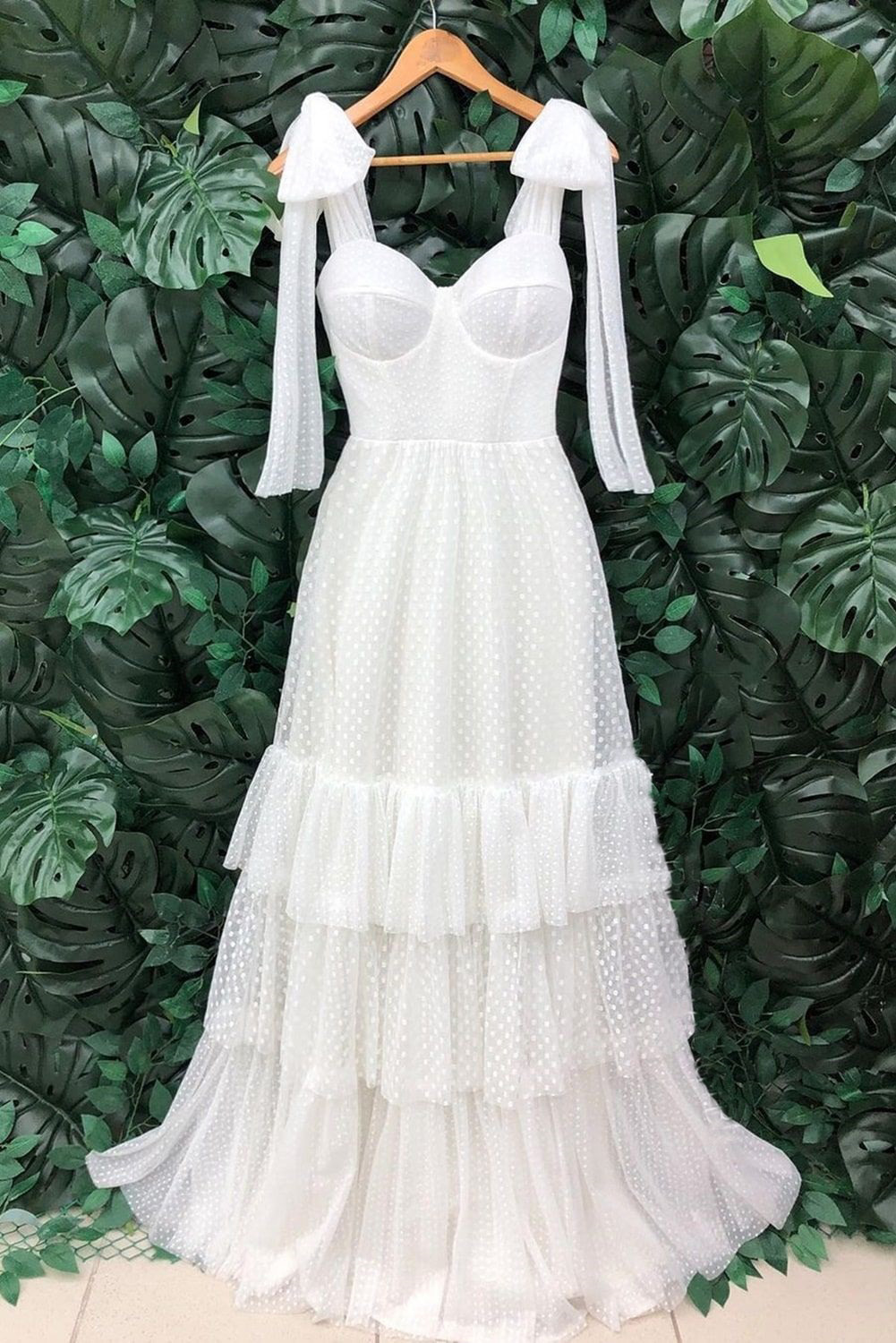 New wedding dress mid waist temperament covered shoulder lace up white evening dress