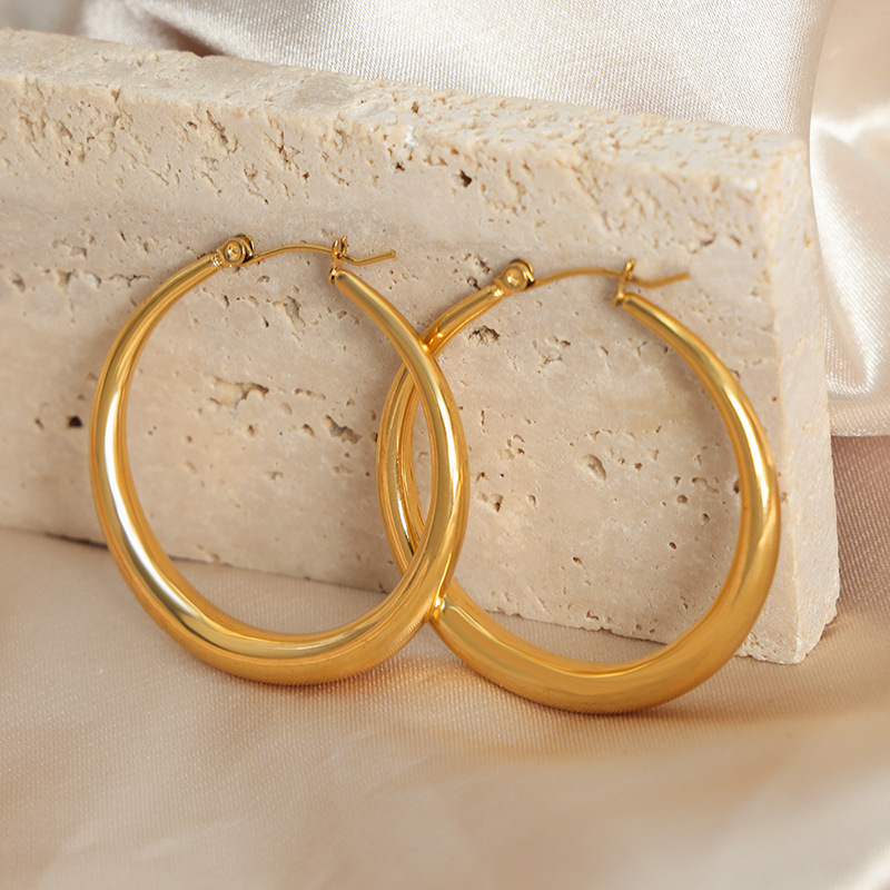 Hot selling European and American Cross border Alloy Earrings Simple yet Exaggerated Large Circle Design for Stylish and Versatile Women Accessories