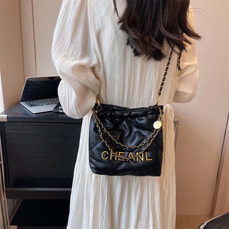 Top Quality Designer Bag Lady Shoulder Bags Summer Beach Bag Purses And Handbags Designer Leather Shoulder Crossbody Bags For Women Fashion Underarm b