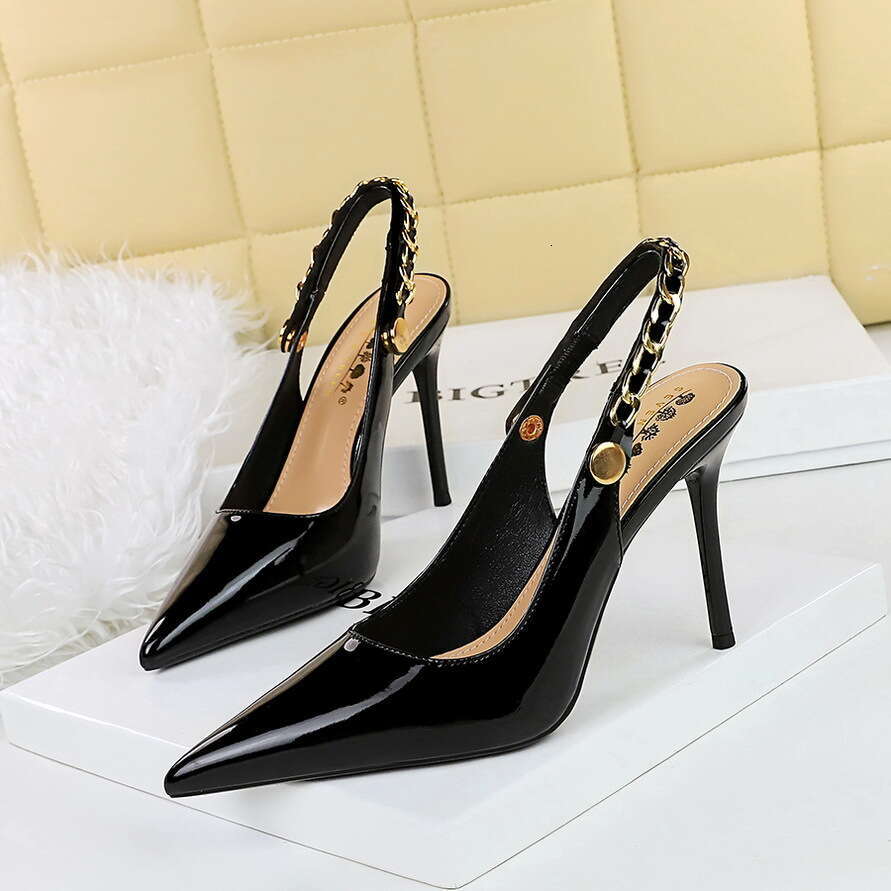 Banquet high-heeled pointed hollow metal chain shoulder strap high-heeled women's shoes, fashionable women's shoes, party high-heeled shoes,