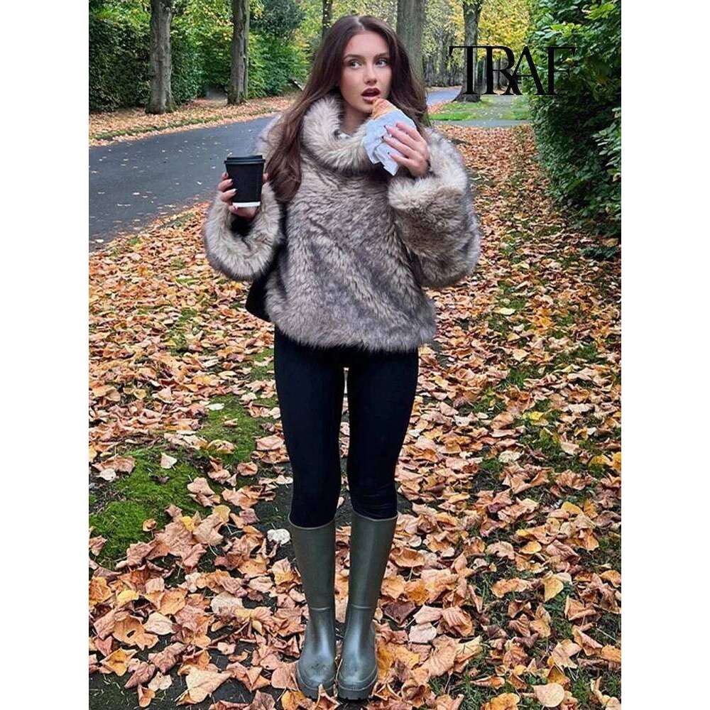 TRAF Women's Fashion Full Patchwork Sweatshirt High-collar Pullover Warm Hoodie Elegant Fluffy Faux Fox Fur Jacket