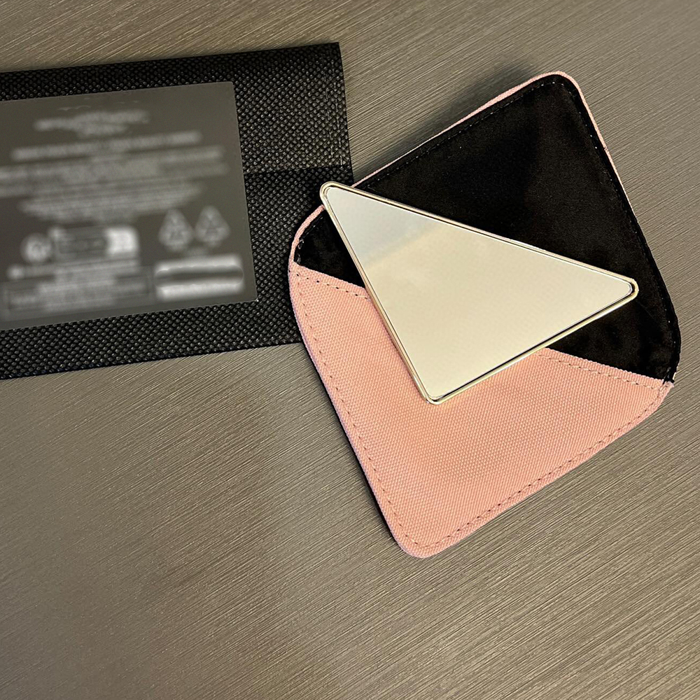 Designer Triangle Makeup Mirror Portable Hd Make-up Makeup Mirror with dust bag For VIP Client