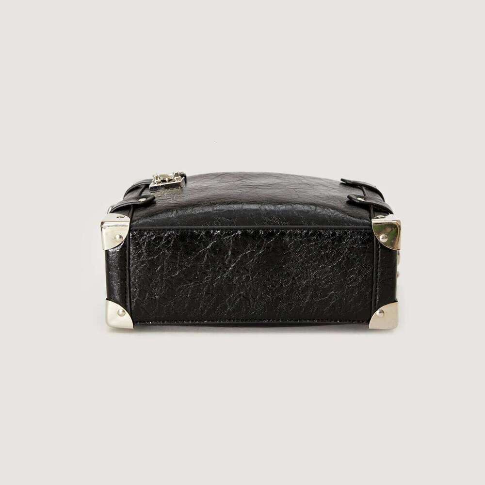 Hot Selling Women's Women Vintage Inspired Brown Suede Satchel Bag Retro Buckle Detailing For Fashion Forward Looks Designer Bags