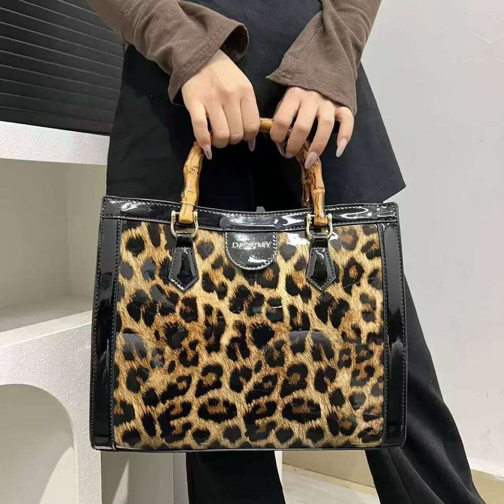 Women's Bags Designer Ladies' Fashionable And Personalized Leopard Print Tote Bag, Large Capacity Elegant Bamboo Handle Shoulder Bag