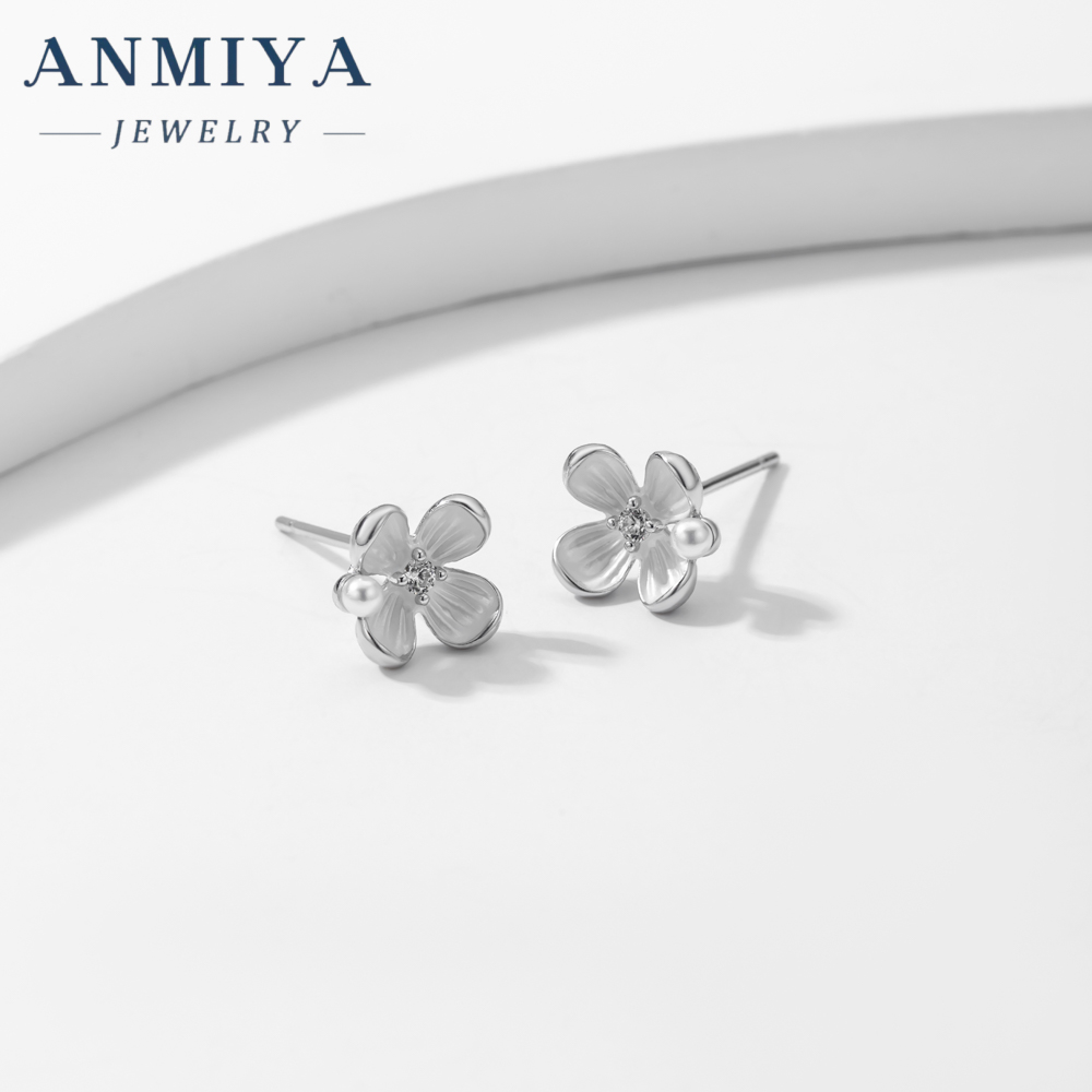French Light Luxury Pure White Flower Earrings S925 Sterling Silver Freshwater Pearl Stud Earrings for Women Gifts