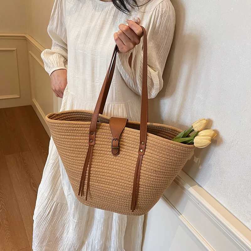 Straw Woven Shoulder Bag Casual Seaside Holiday Beach Woven Shoulder Bag Large Capacity Commuter Tote Bag W250524