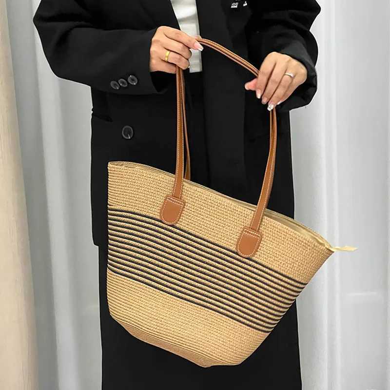 Large Capacity Women Braided Basket Beach Bags Rattan Woven Shoulder Bag Women Handmade Straw Handbags Summer Travel Bags W250524