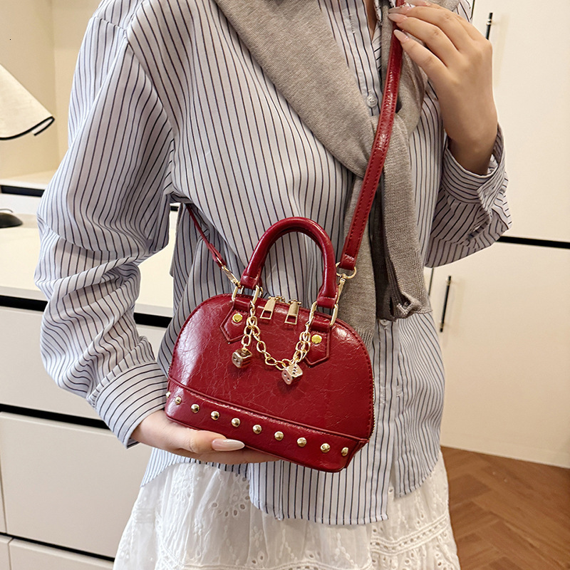 for Women Niche Design 2025 New Light Luxury Exquisite Handbag with Rivets Single Shoulder Crossbody Bag