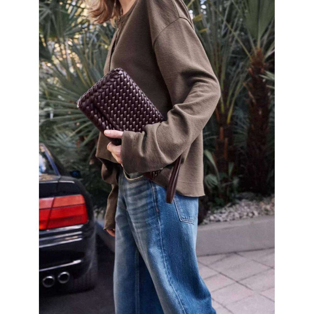 Women's Bags Designer Woven Exude A Sense Of Sophistication. Single-Shoulder Crossbody Flip Bags Are Simple And Versatile