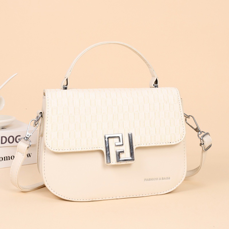 Top quality brand new free delivery designer bag 2025 new fashionable high-end texture niche armpit chain diagonal cross shoulder bag new free deliver