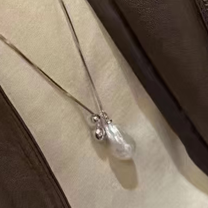 Handcrafted Womens 14k Yellow Gold Plate Pearls Necklace Elegant Everyday Accessory