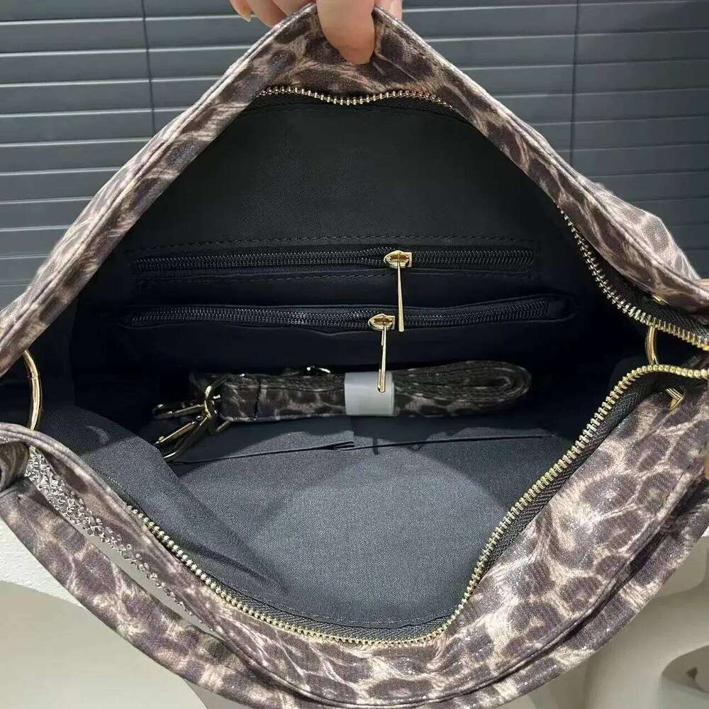 Women's Bags Designer Ladies' Fashionable And Personalized Leopard Print Full Dia Tote Bag With Large Capacity Retro Y2k Single Shoulder Han