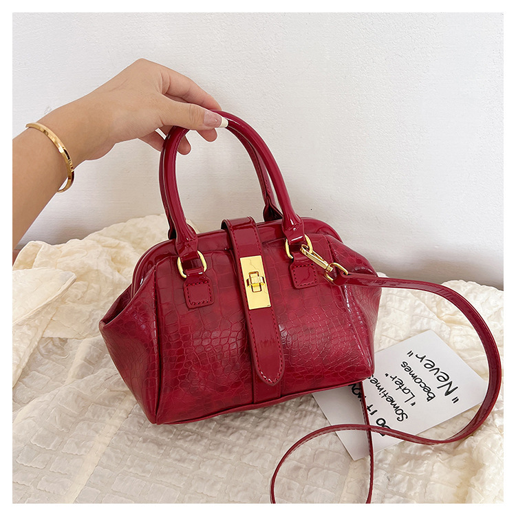 High quality brand, new high-quality free designer bag, new exquisite and luxurious handbag, textured stone pattern shoulder bag, brand new free desig