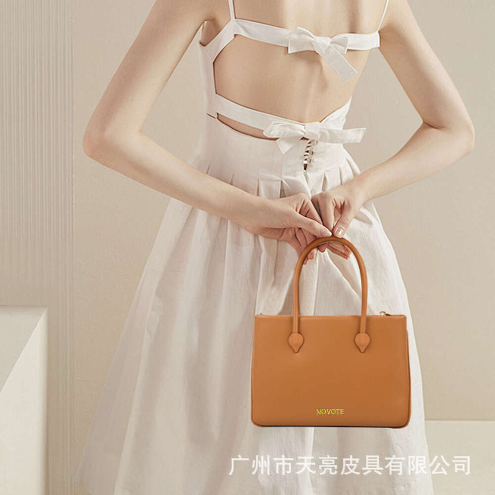 Women's Bags Designer Double Handle Tote For Women New Handbag Shoulder Leather Crossbody Bag Stylish Design Same Style
