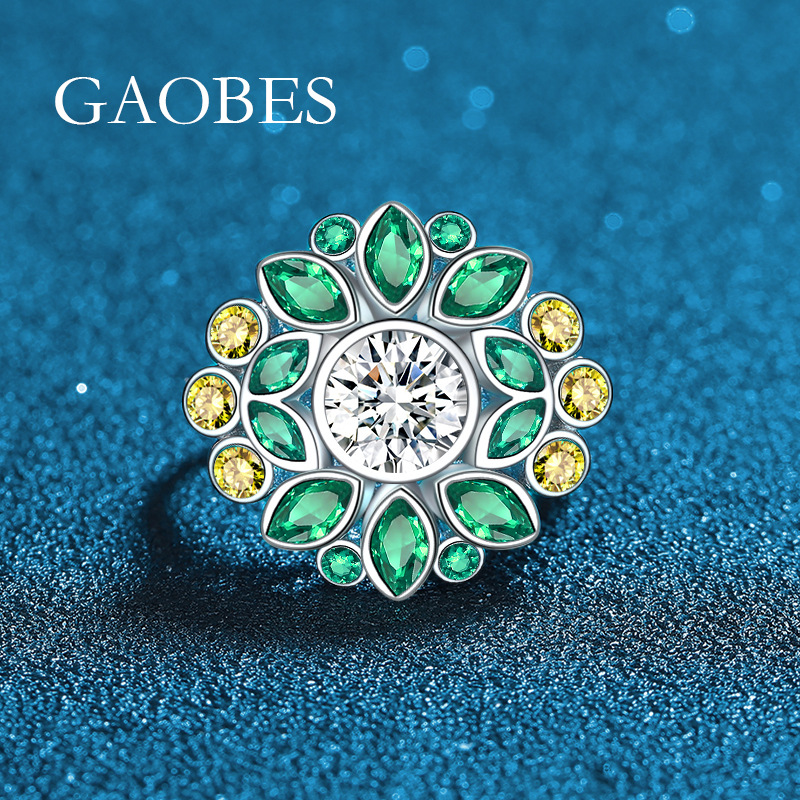 Sophisticated Ladies' 925 Sterling Bracelet Featuring Shimmering Emerald-Toned Gemstones