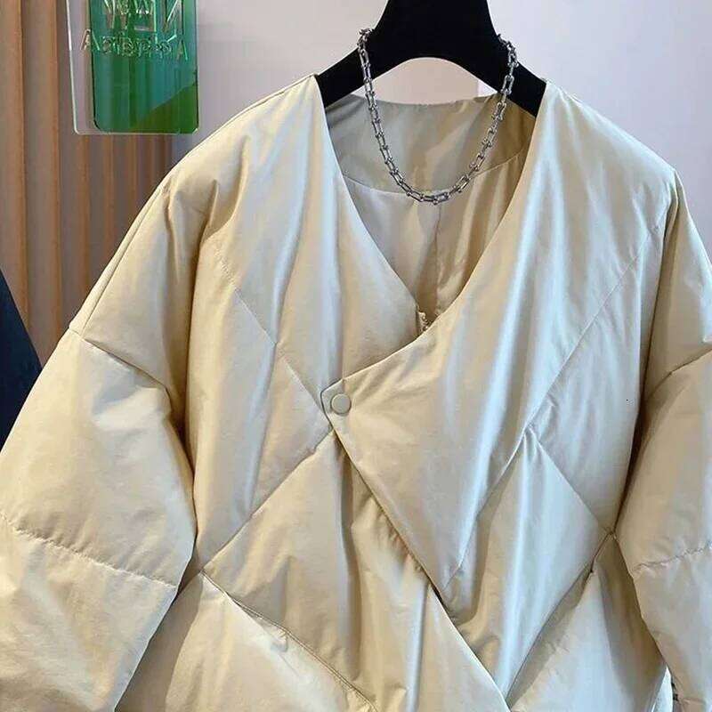 High-End Design Niche Ovesize Parkas Casual A-Line V-Neck Padded Men Women Winter Simple Dia Pattern Warm Down Jacket