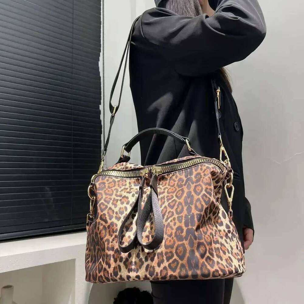 Women's Bags Designer Ladies' Fashionable Nylon Leopard Print Shoulder Bag For Daily Use, Lightweight Diagonal Cross Handbag
