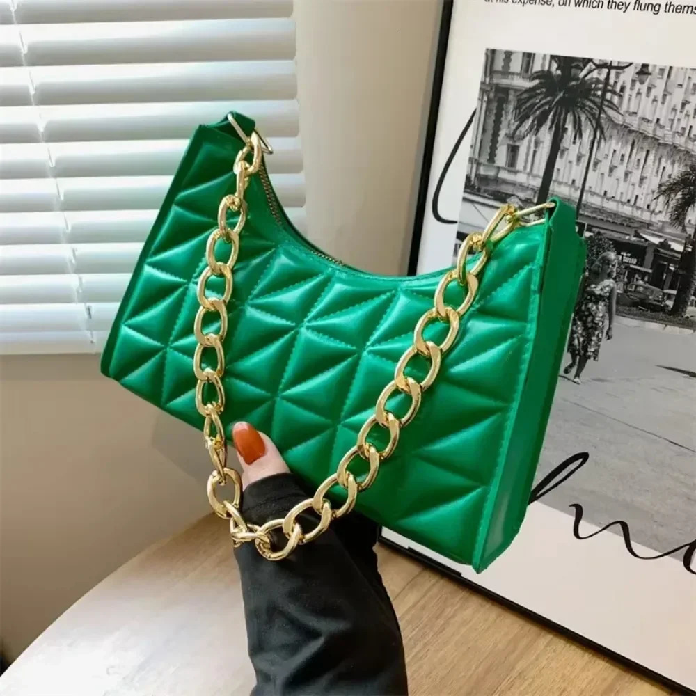 Womens Advanced Diamond Bag Trend All-match Shoulder Bag Niche Chain Handbag Female Fashion Texture Shopping Bag 250526