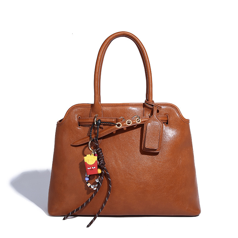 Niche Design High-end Handbag for Women 2024 Autumn Winter New Commuter Large Capacity Fashion Shoulder Bag