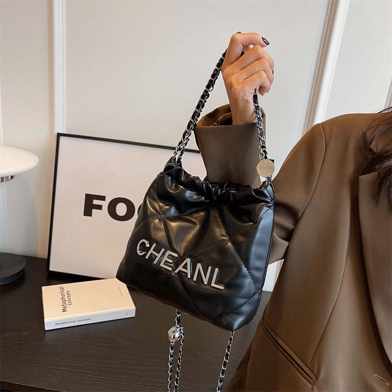 Top Quality Designer Bag Lady Shoulder Bags Summer Beach Bag Purses And Handbags Designer Leather Shoulder Crossbody Bags For Women Fashion Underarm b
