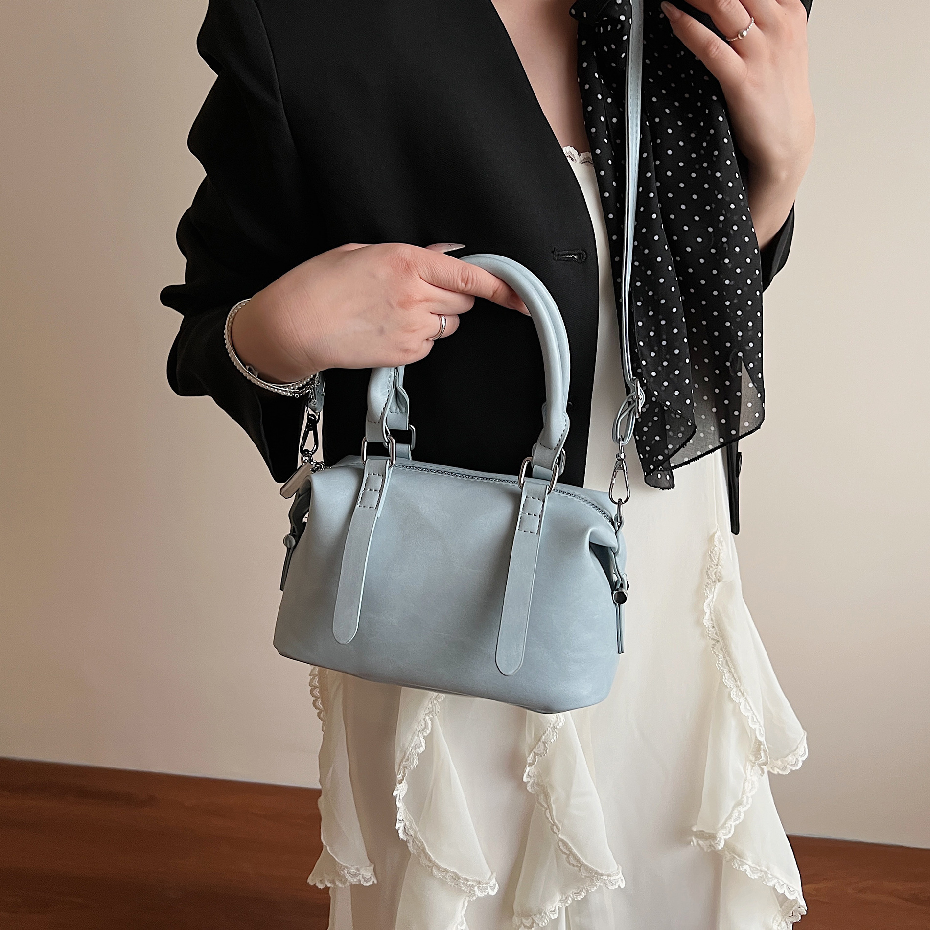 Korean Niche Design Crossbody for Women 2025 New High-end Handbag Fashion Large Capacity Shoulder Bag