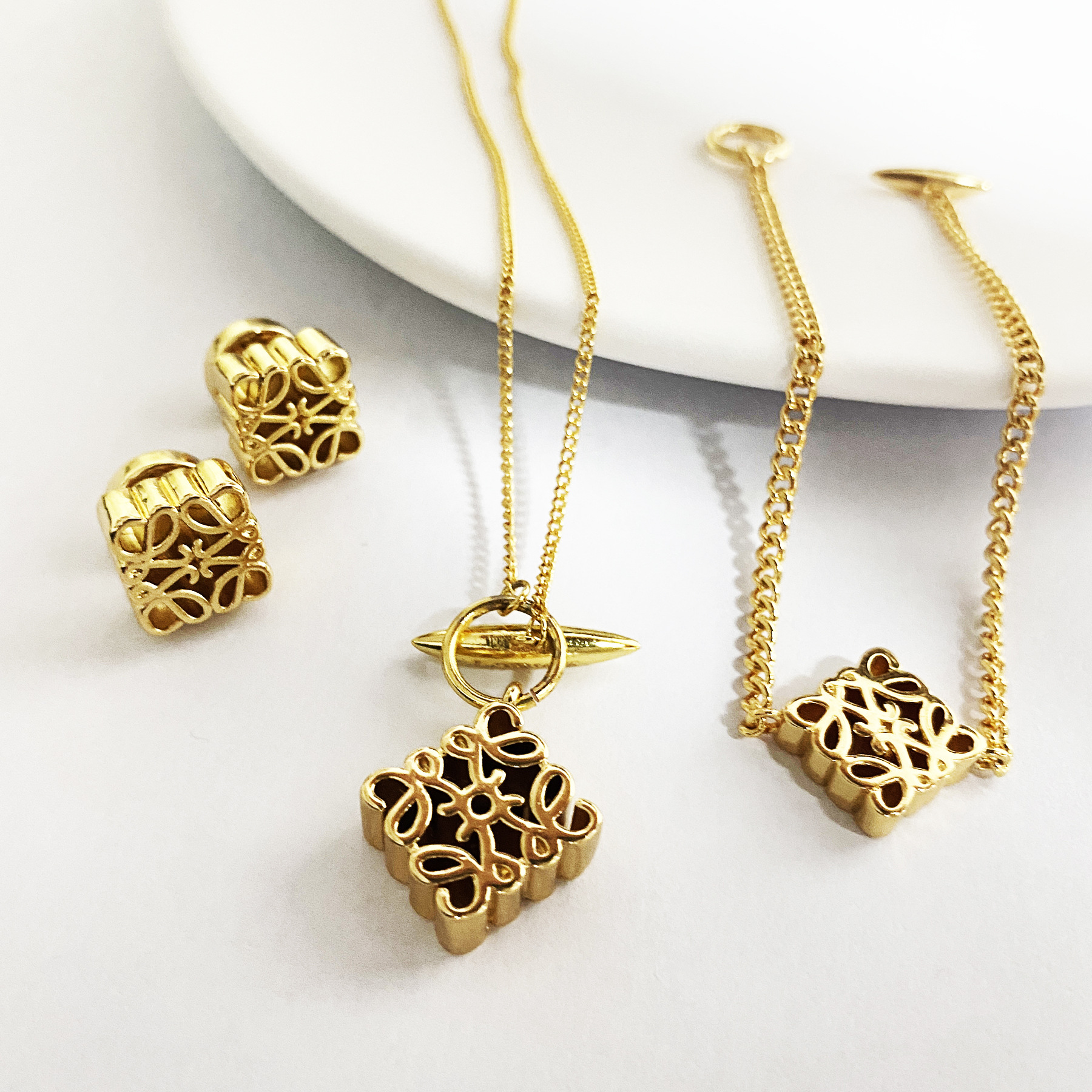 Luxury Gold Plated Jewelry Sets Necklace Earrings Bracelet Women Exquisite Crystal Pendant Chain Designer Jewelry Gift