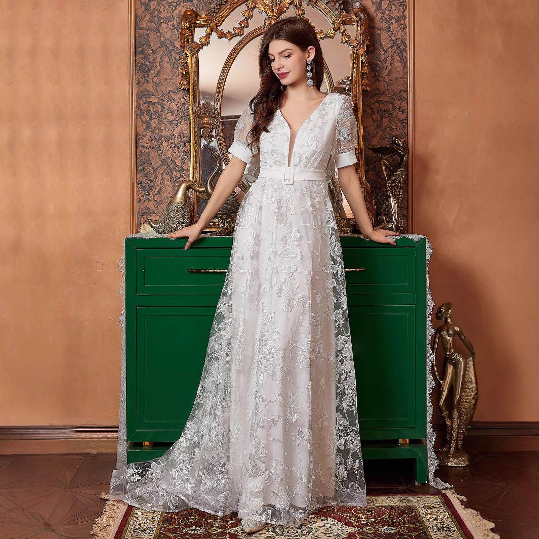 Womens new trailing lace wedding dress bridal gown banquet party V-neck trailing gown