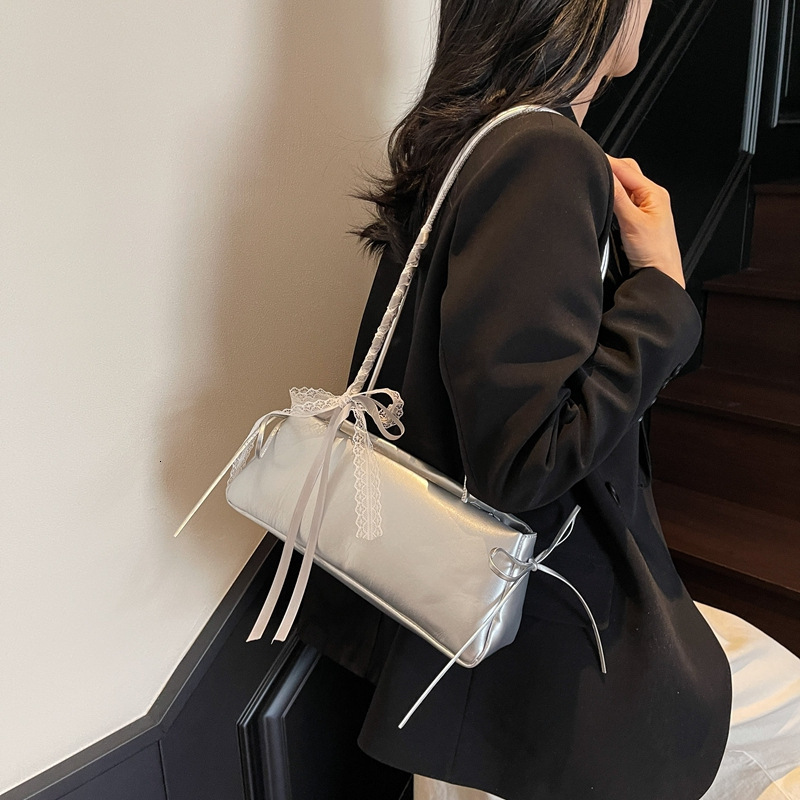 2025 New Fashion Korean Ballet Style Niche Underarm Bag Elegant Commuter Shoulder Handbag for Women