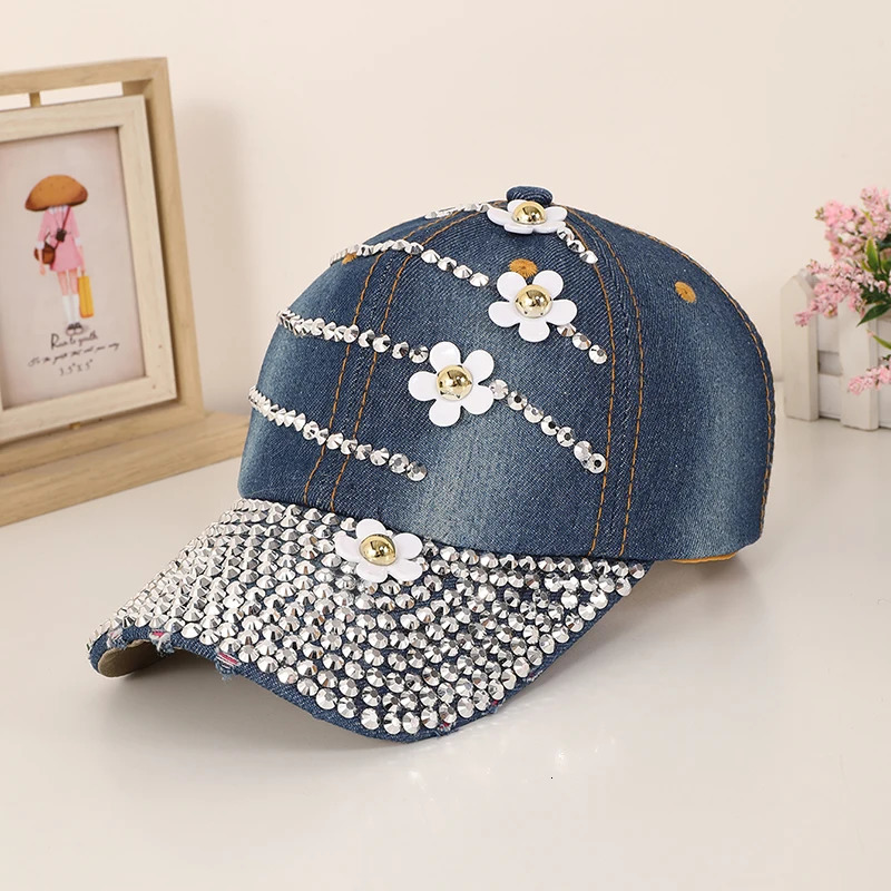 Trendy diamond-encrusted four-flower soft-top cowboy baseball cap for womens daily commute with a versatile sun hat 250522