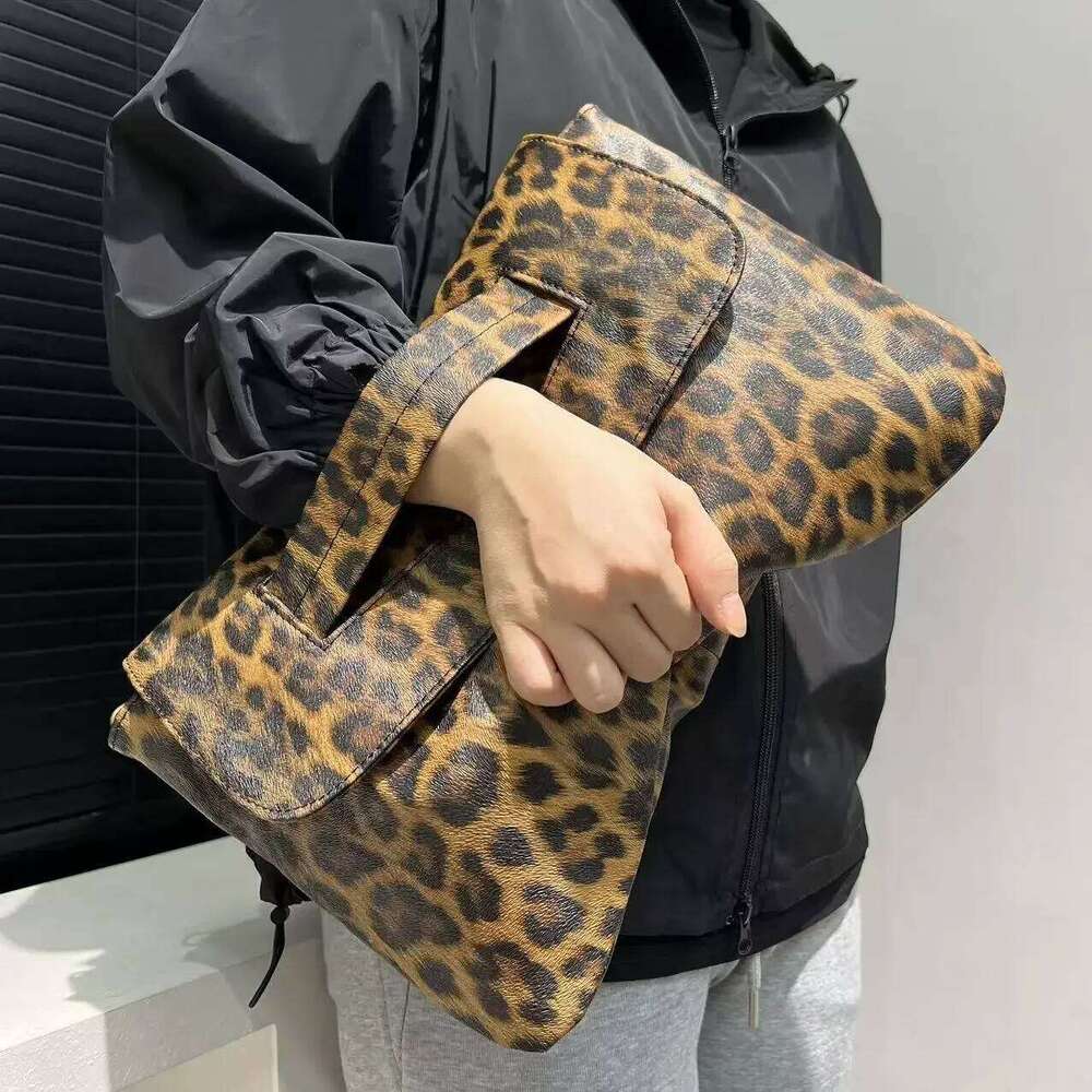 Women's Bags Designer Ladies' Fashionable Retro Leopard Print Handbag, Personalized High-Capacity Set, Official Document Shoulder Bag