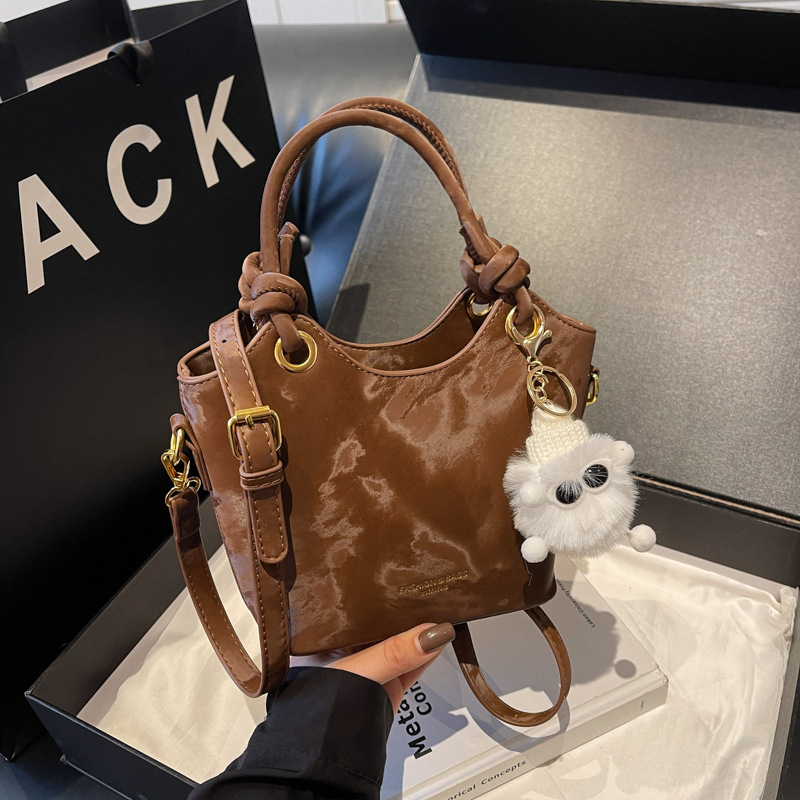 New Niche Design Handbag Women, High-End Versatile Fashion Bucket Bag, Commuter Shoulder Crossbody Bag for Ladies