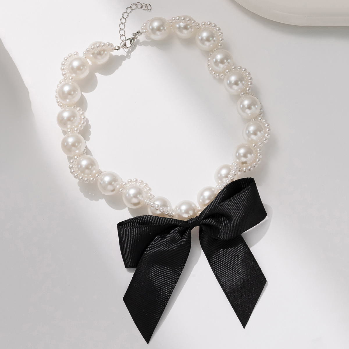 Exaggerated Ribbon Bow Necklace for Women Light High End Imitation Pearl Collarbone Chain Choker
