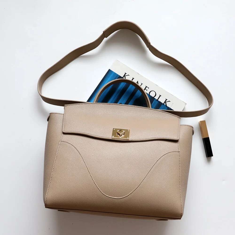 high quality Tote Leather lady handbag designer Commuter Travel Business laptop bag Brief Case large capacity Backpack